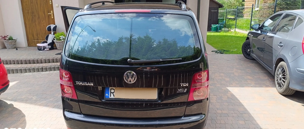 Volkswagen Touran cena 14500 przebieg: 283000, rok produkcji 2007 z Bieżuń małe 277